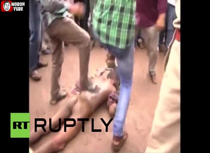 Video :Shock - The crowd (a highly knowledgeable public) lynches and kills a child killer